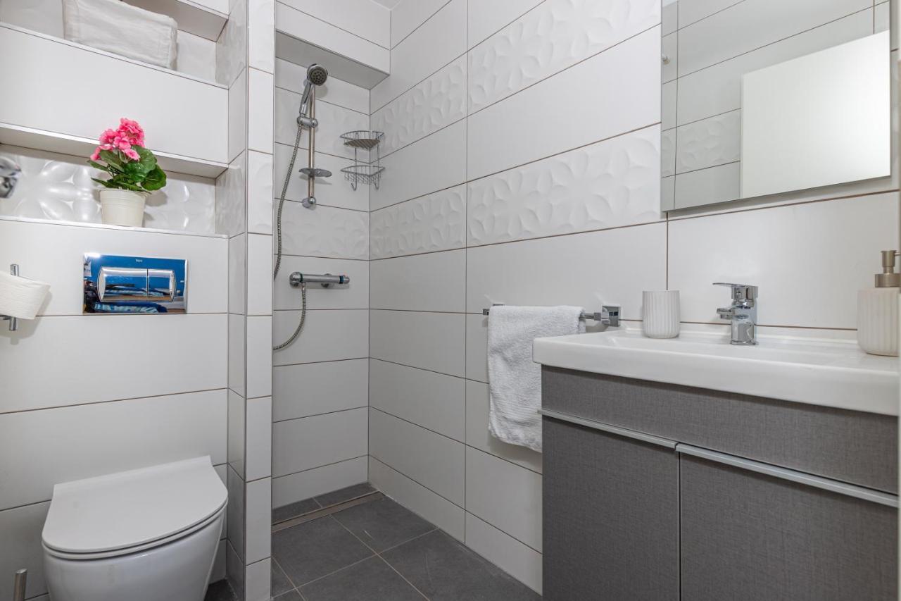 Apartmani Jasminka Dramalj Eksteriør billede