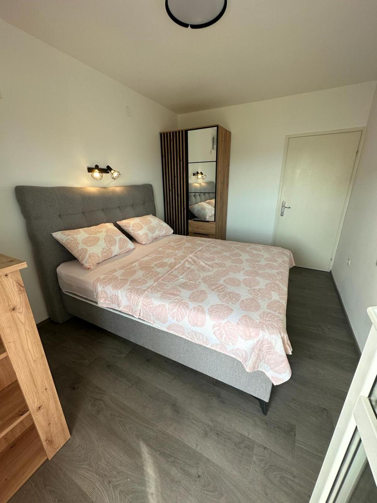 Apartmani Jasminka Dramalj Eksteriør billede